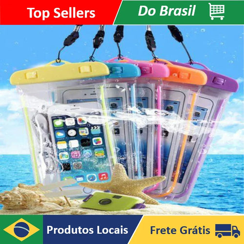 5 capas impermeáveis para celular em cores sortidas, penduradas na praia com o celular por dentro